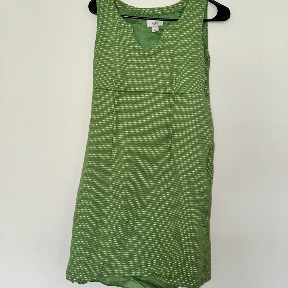 LOFT size 6 Green Dress Sheath